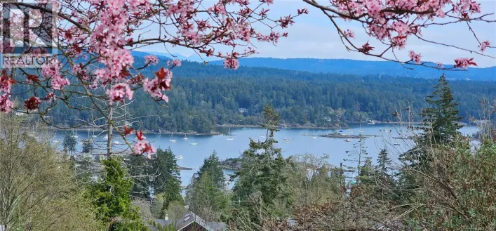 120 Bishops Walk Rd, Salt Spring