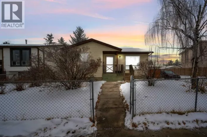 120 Castlebrook Rise NE, Calgary