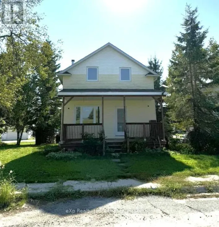 120 CIRCLE PLACE, Iroquois Falls