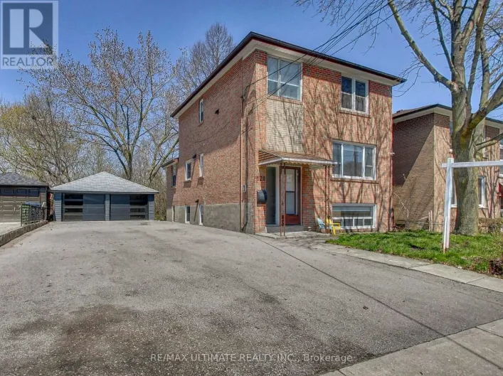 120 EDINBOROUGH COURT, Toronto