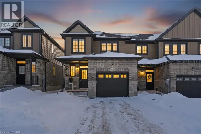 120 LINKS Crescent, Woodstock