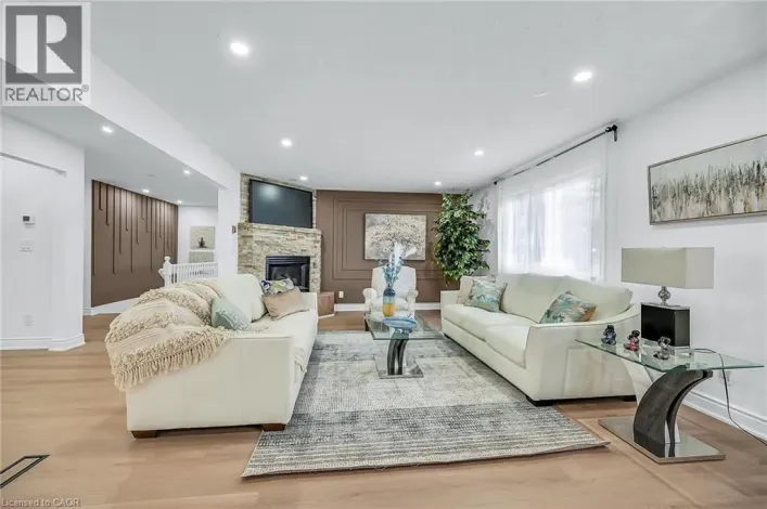 120 SECOND Road E, Stoney Creek
