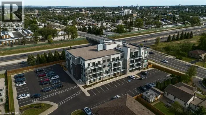 Apartment for rent: 120 SPRINGVALLEY Crescent Unit# 106, Hamilton
