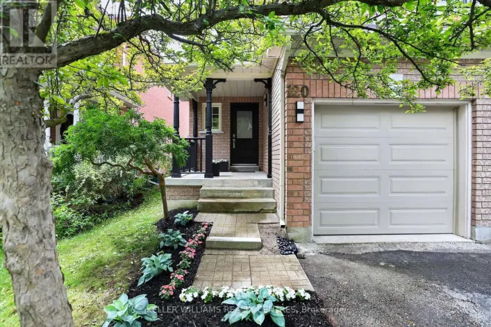 120 WOODROOF CRESCENT, Aurora