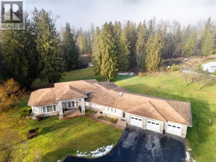 1200 Trans Canada Highway, Sicamous