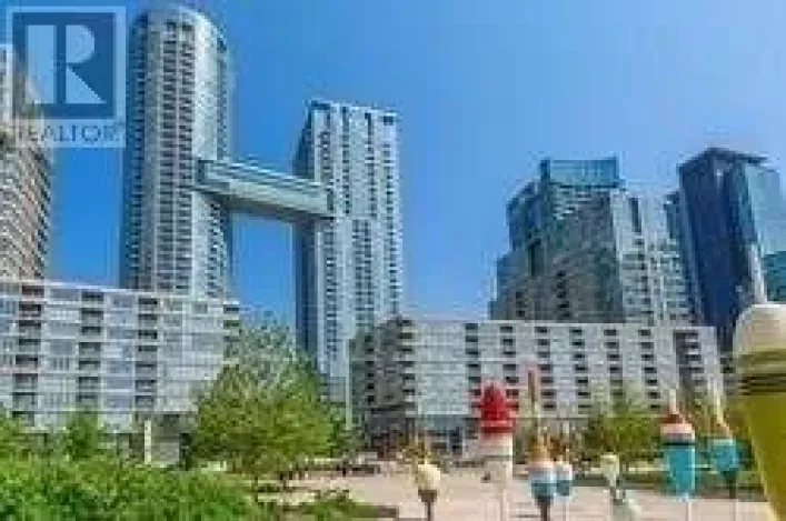 #1201 - 15 ICEBOAT TERRACE, Toronto