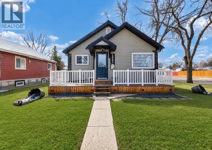 1201 Yuill Street SE, Medicine Hat