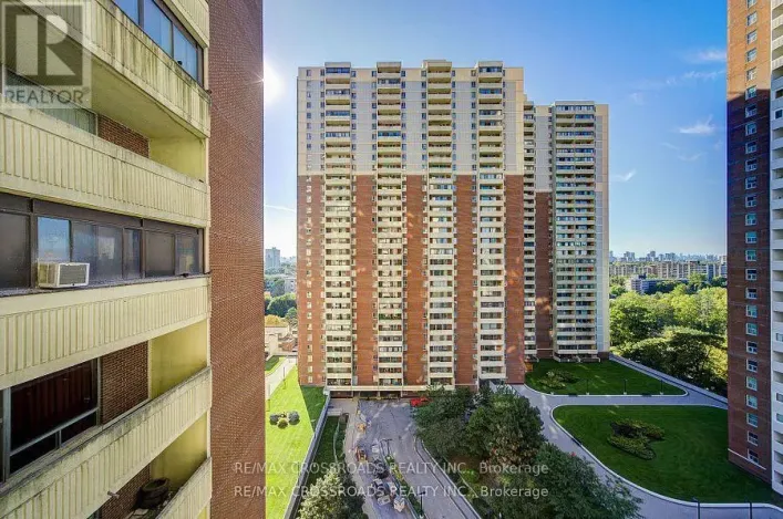 1202 - 5 MASSEY SQUARE, Toronto