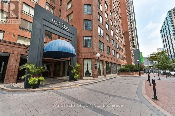 1202 - 633 BAY STREET, Toronto