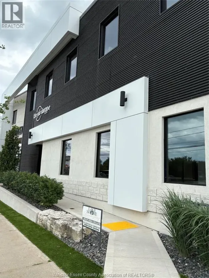 12021 TECUMSEH Unit# UPPER OFFICE, Tecumseh