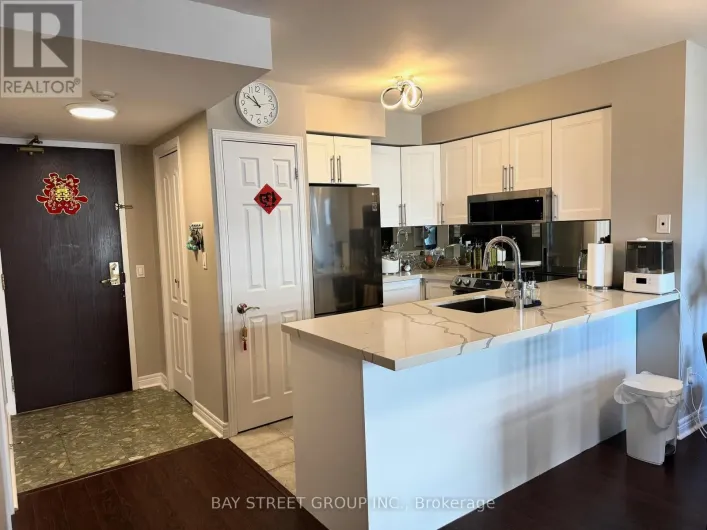 Apartment for rent: 1203 - 18 PARKVIEW AVENUE, Toronto