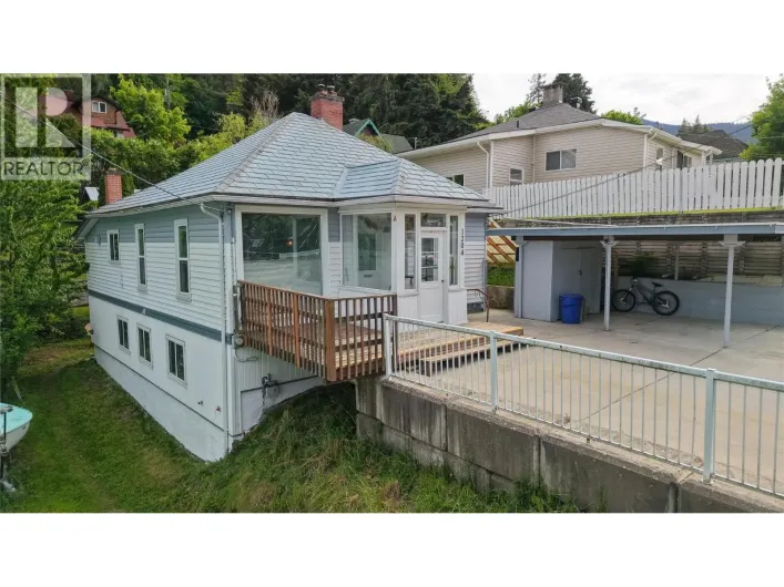 1204 FRONT Street, Nelson