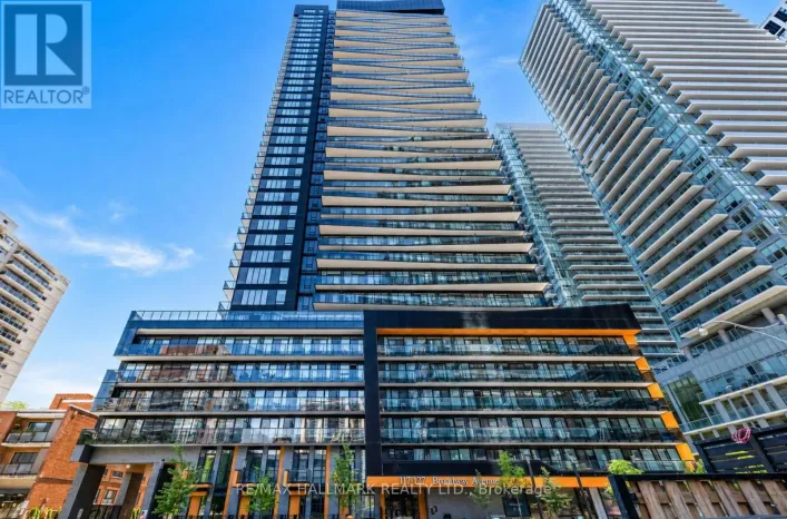 Apartment for rent: 1205 - 117 BROADWAY AVENUE, Toronto
