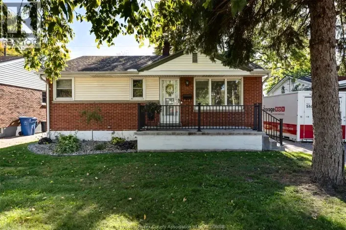 1205 Chappell, Windsor