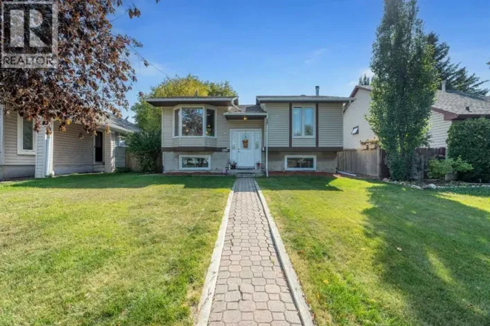 1205 Meadowbrook Drive SE, Airdrie