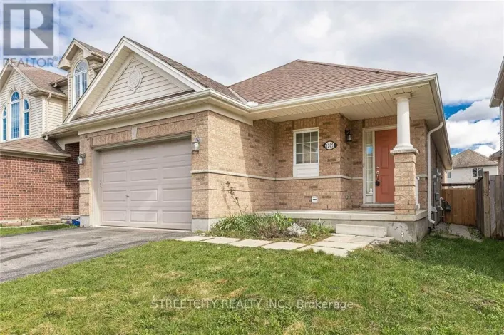 1205 NORTH WENIGE DRIVE, London North