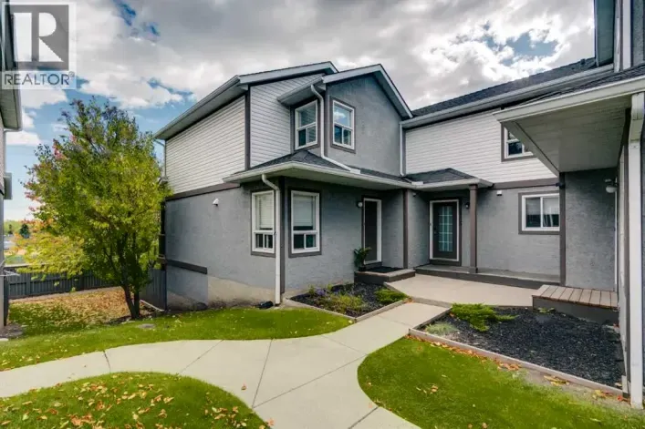1205 Signal Hill Green SW, Calgary