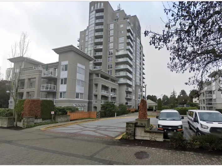 1206 10523 UNIVERSITY DRIVE, Surrey