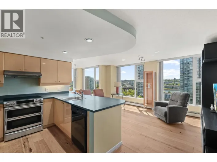 1207 1009 EXPO BOULEVARD, Vancouver