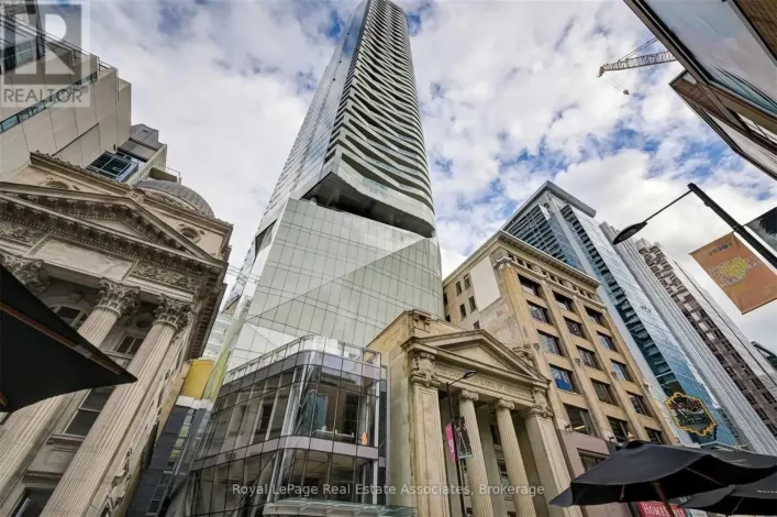 1207 - 197 YONGE STREET, Toronto