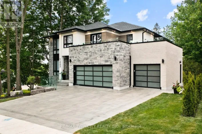 1207 QUEEN ST STREET N, Wilmot