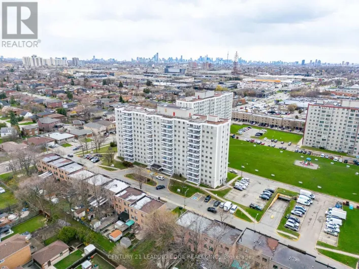 1208 - 200 LOTHERTON PATHWAY, Toronto