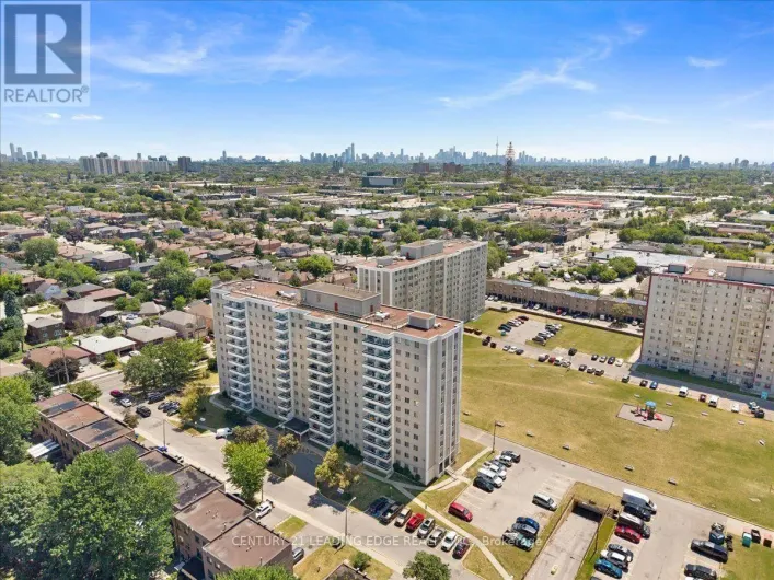 1208 - 200 LOTHERTON PATHWAY, Toronto