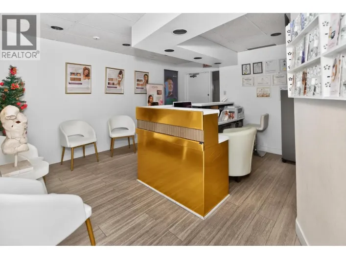 12085 CONFIDENTIAL, North Vancouver