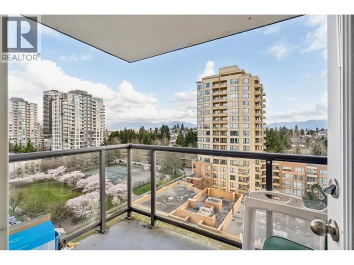 1209 3588 CROWLEY DRIVE, Vancouver