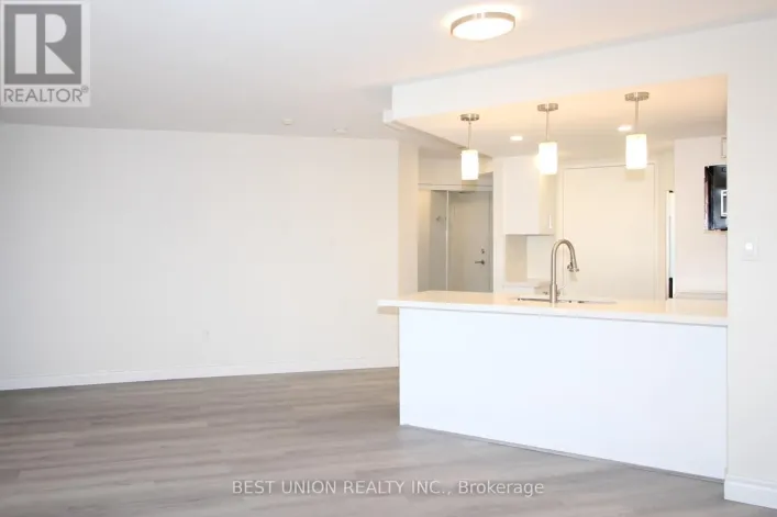 Apartment for rent: 1209 - 77 MAITLAND PLACE, Toronto