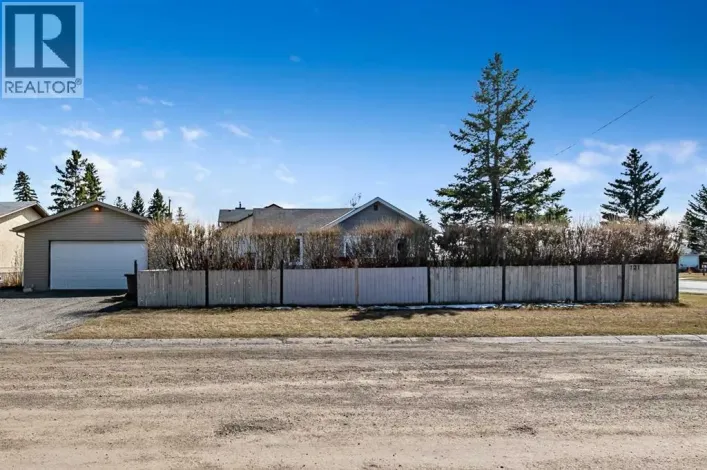 121 2 Avenue SW, Diamond Valley