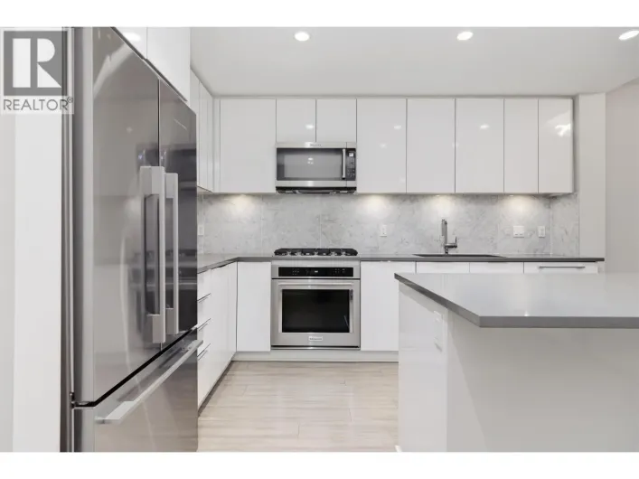 121 2651 LIBRARY LANE, North Vancouver