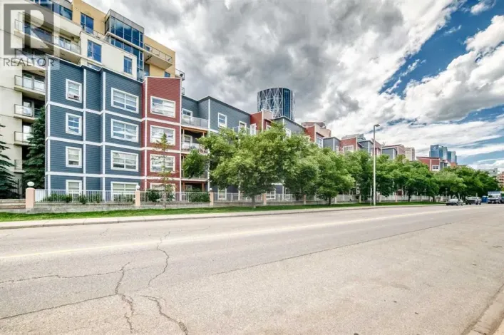 121, 333 Riverfront Avenue SE, Calgary