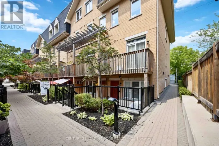 121 - 380 HOPEWELL AVENUE, Toronto