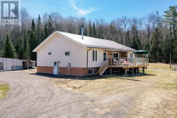 121 BENNETT ROAD, Parry Sound Remote Area