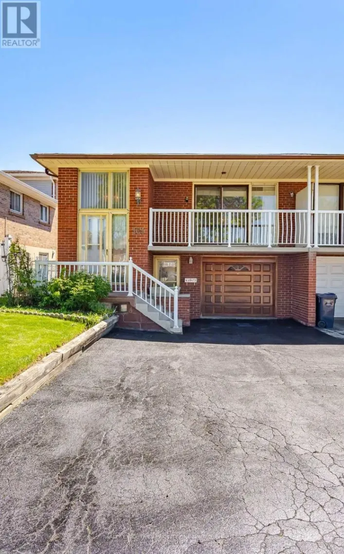 121 CABANA DRIVE, Toronto