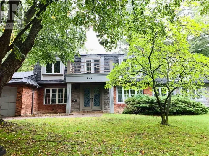121 CASTLE CRESCENT, Oakville