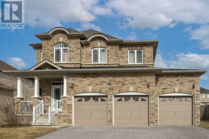 121 CENTRE STREET, Essa