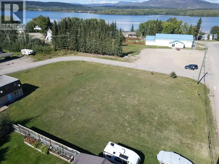 121 CHOWSUNKET STREET, Fraser Lake