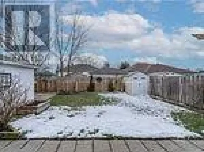 121 CHRISTMAS STREET, Port Colborne