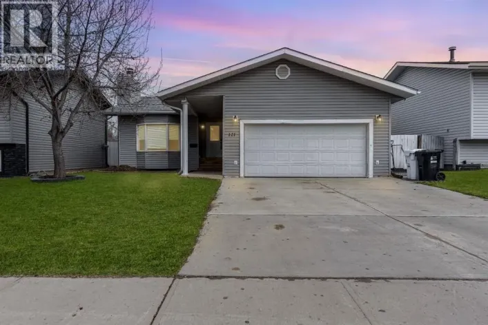 121 Cowley Bay, Fort McMurray