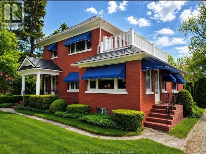 121 DIVISION STREET South, Kingsville