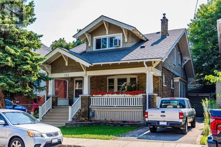 121 EASTBOURNE AVENUE, Hamilton