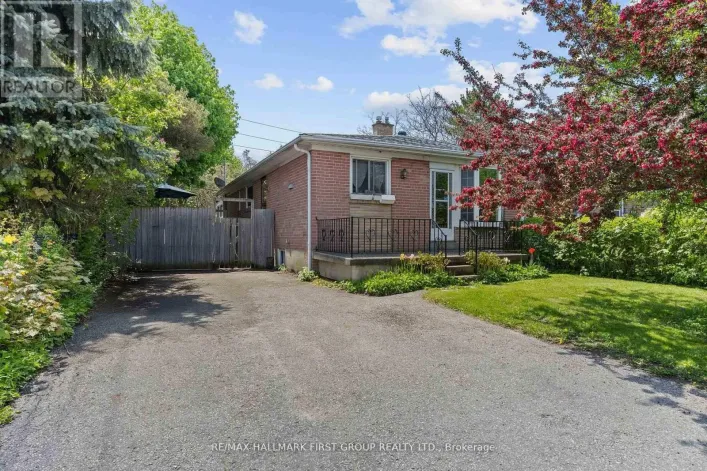 121 EMPEROR STREET, Ajax