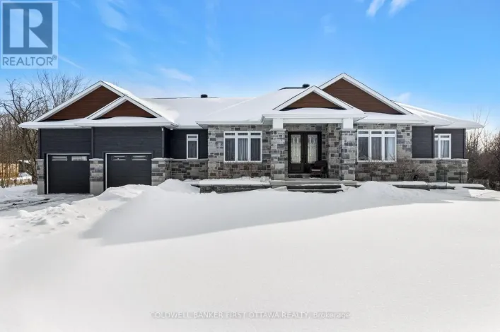 121 ERNEST WAY, Tay Valley