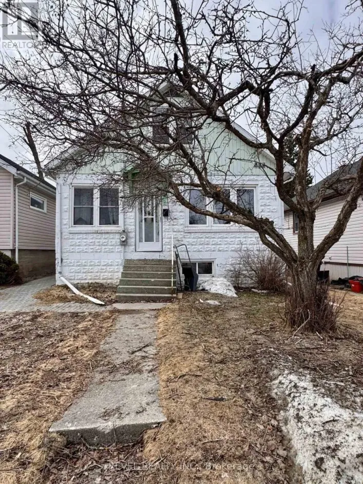 121 FLORAL AVENUE, Timmins