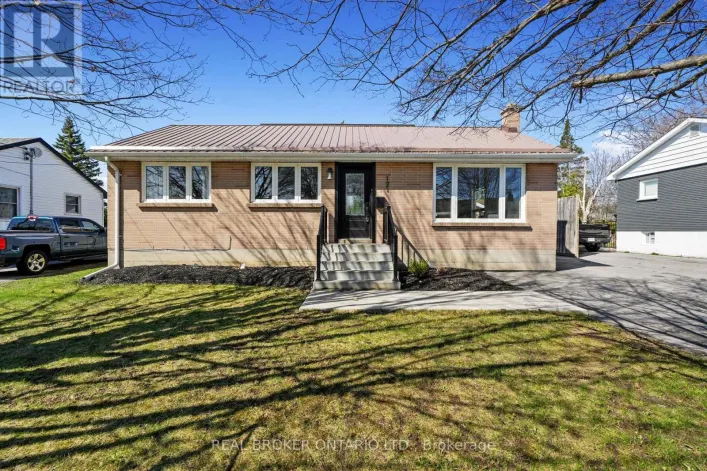 121 GOODFELLOW ROAD E, Peterborough
