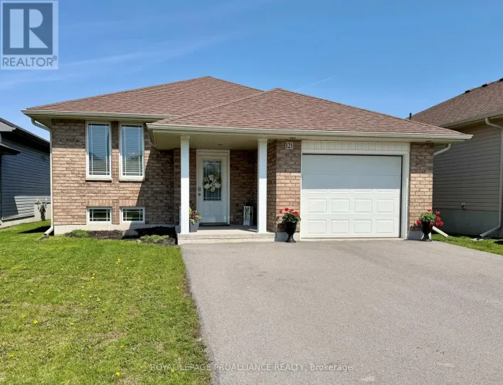 121 GREENHILL LANE, Belleville