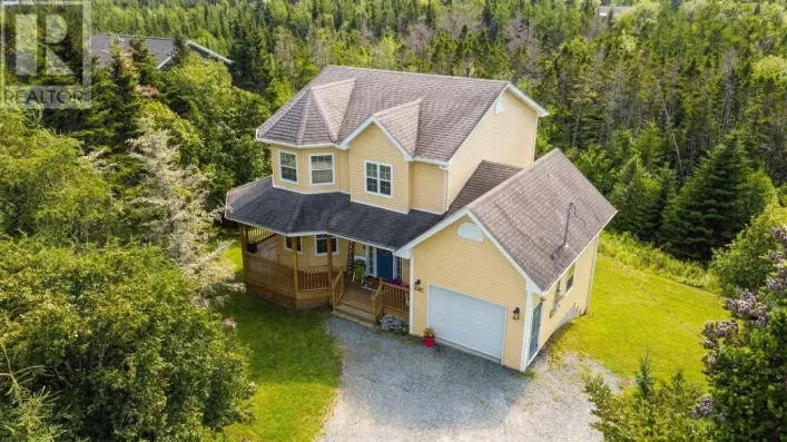 121 Greenough Drive, West Porters Lake