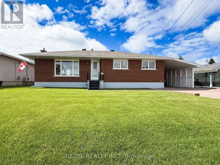 121 HELLEN AVENUE, Timmins